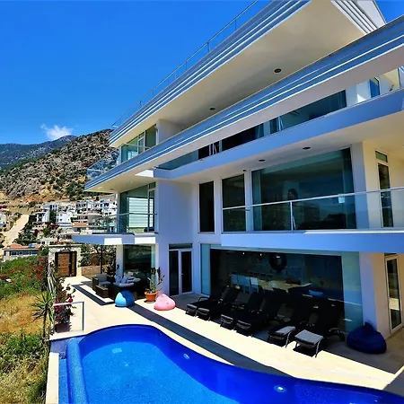 Lumineux Villa *