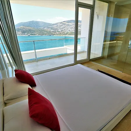 Lumineux * Kalkan